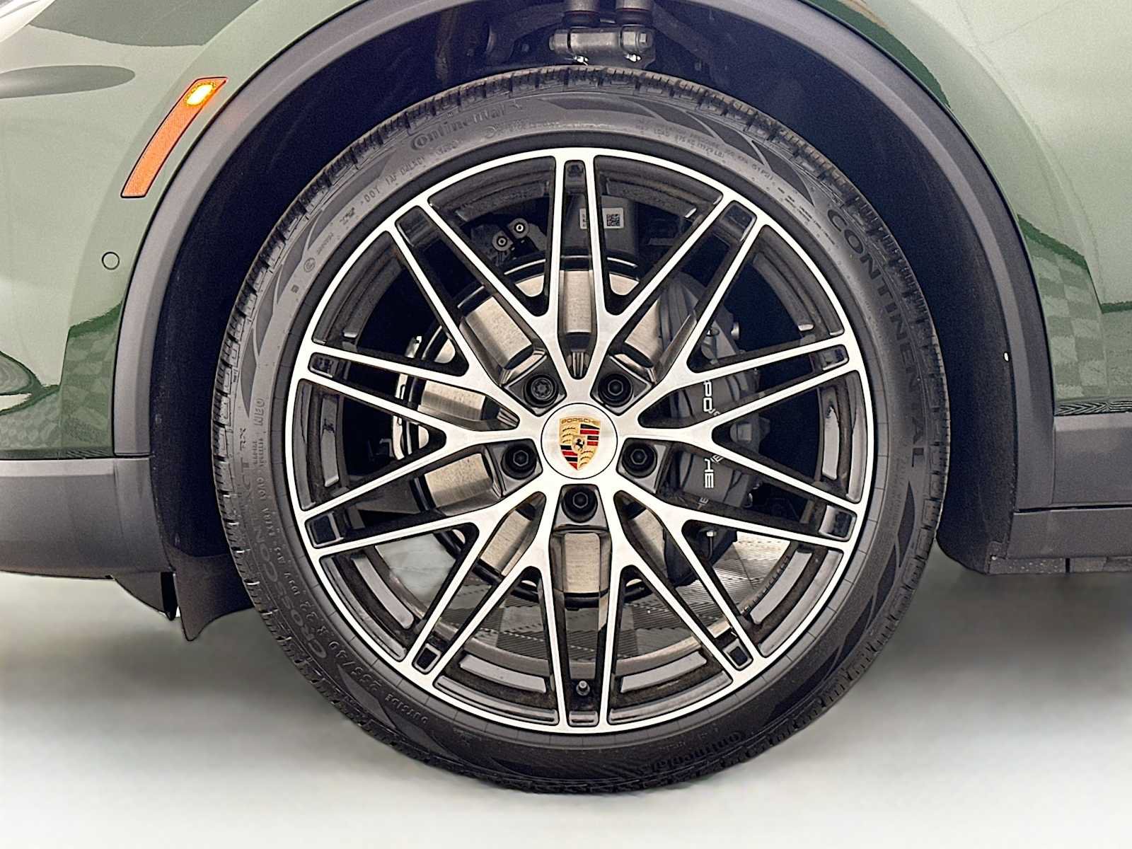 New 2026 Porsche Macan Electric RWD image 31