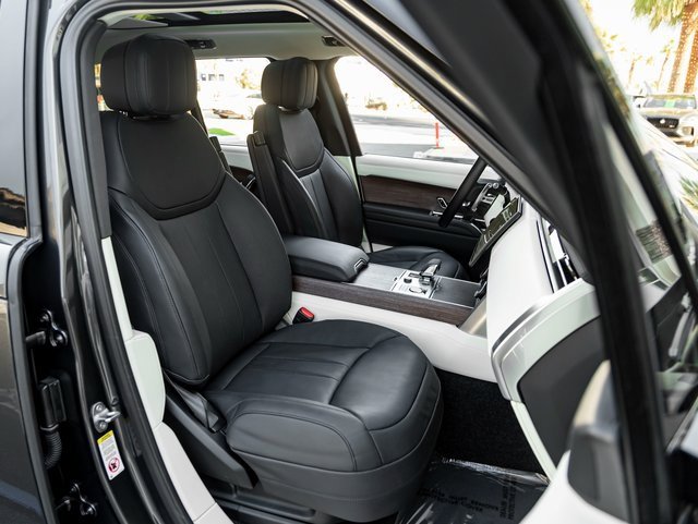 Used 2023 Land Rover Range Rover SE image 26