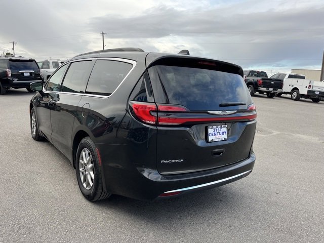 Used 2022 Chrysler Pacifica Touring image 9