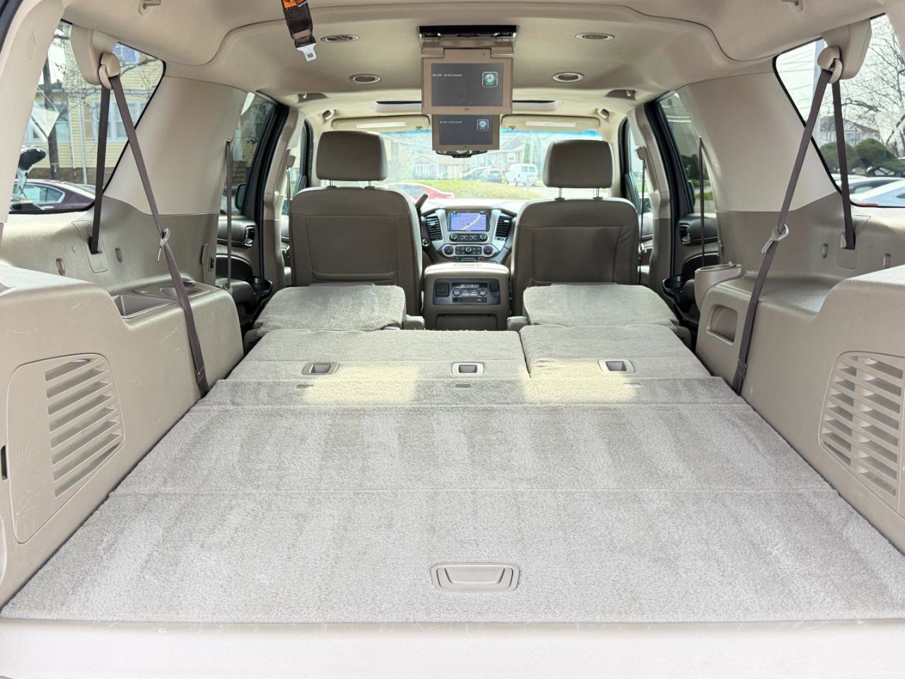 Used 2018 Chevrolet Suburban LT image 42