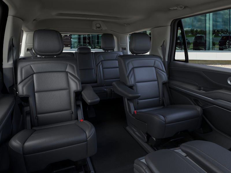 New 2026 Lincoln Navigator Premiere image 11