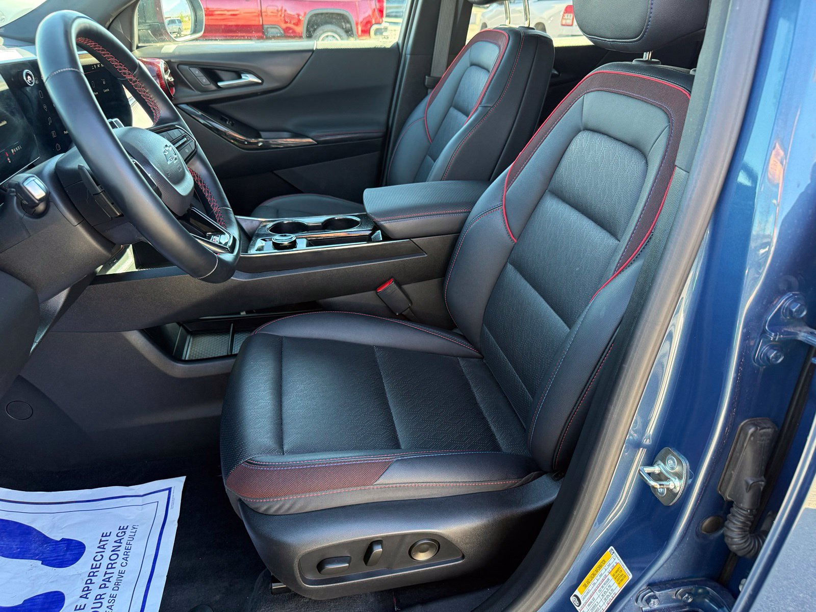 Certified 2025 Chevrolet Equinox RS AWD/4WD image 30
