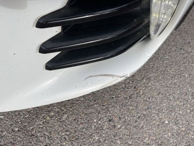 Used 2018 Toyota Corolla SE w/ Protection Package FWD image 5