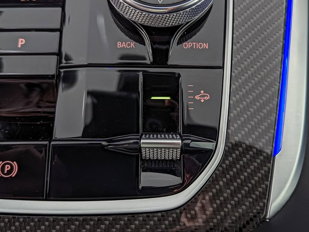 Certified 2025 BMW X7 M60i image 44