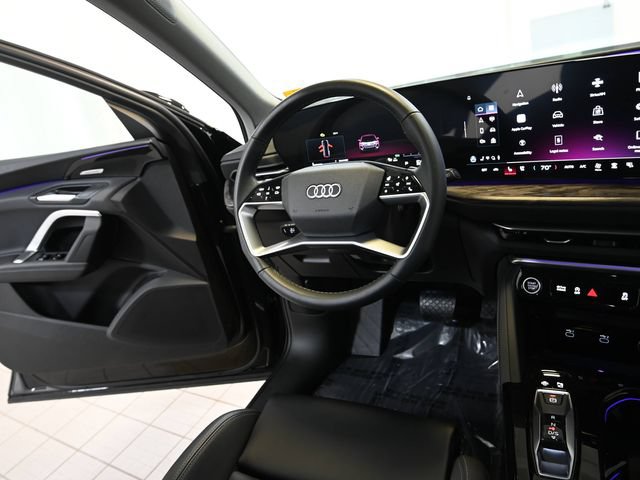Used 2025 Audi Q5 Premium Plus w/ Premium Plus AWD/4WD image 29