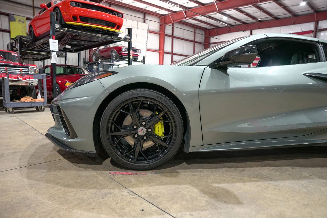 Used 2022 Chevrolet Corvette Stingray Coupe w/ 1LT RWD image 3