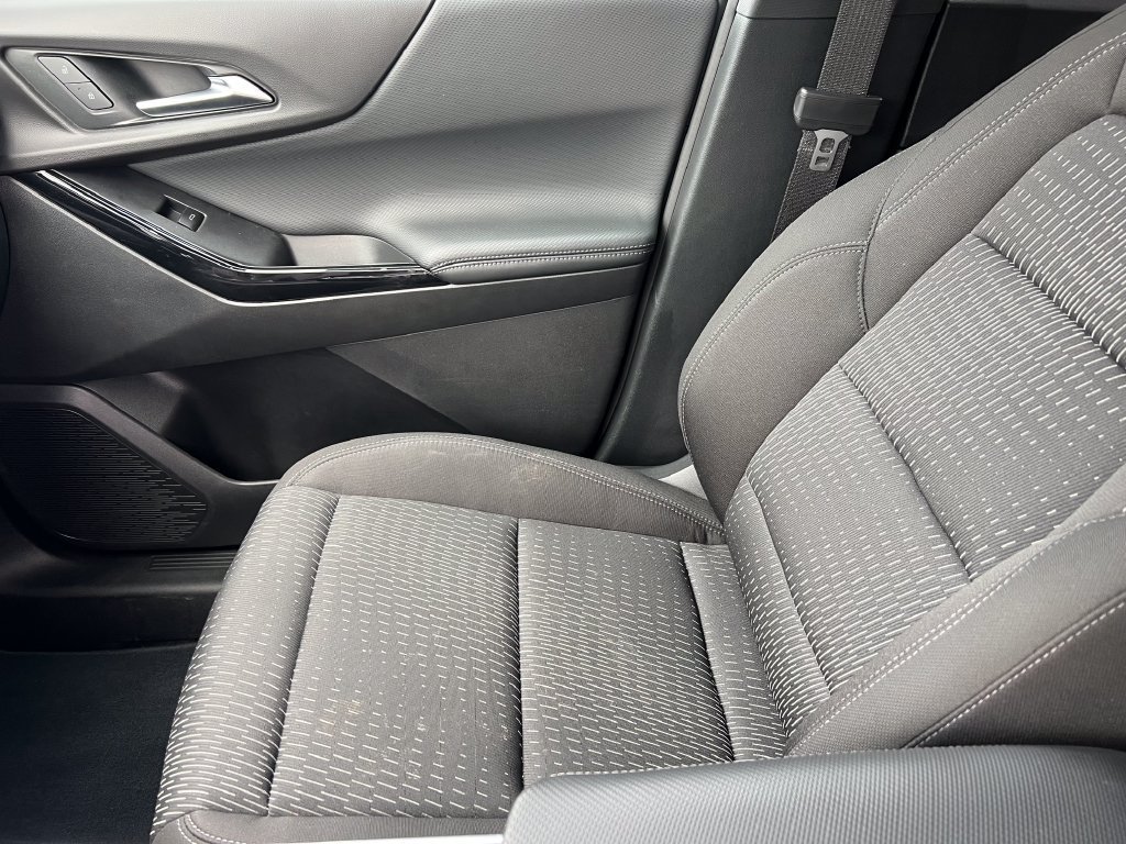 Used 2026 Chevrolet Equinox LT AWD/4WD image 31