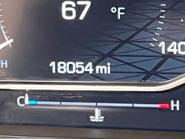 Used 2024 GMC Sierra 3500 SLT w/ SLT Convenience Package image 28