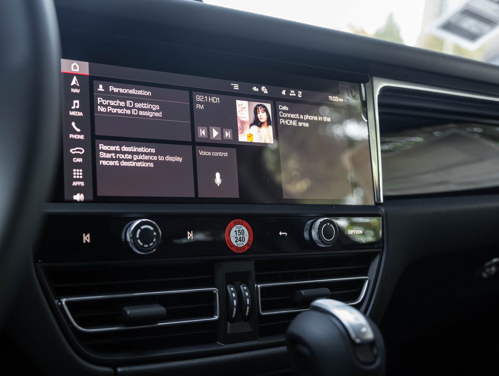 Certified 2026 Porsche Macan image 25