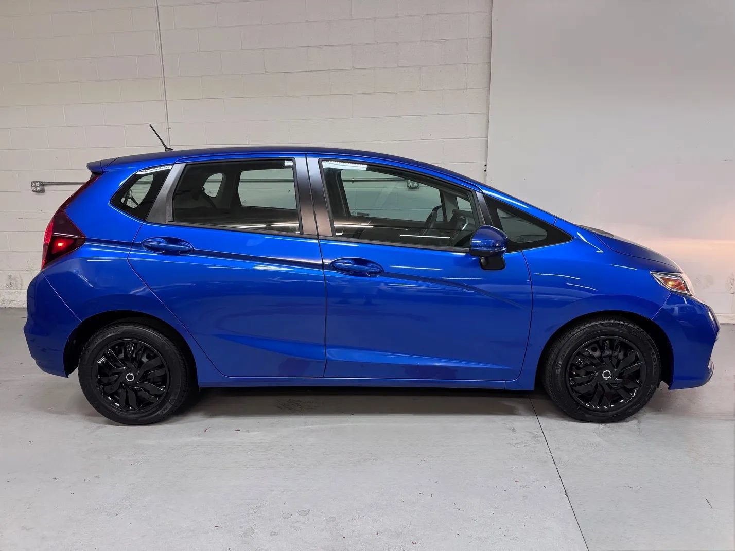 Used 2020 Honda Fit LX image 2