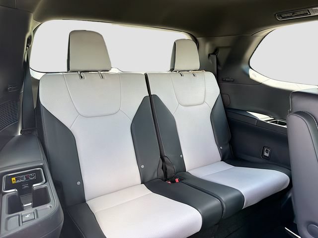 New 2026 Lexus TX 500h AWD image 22