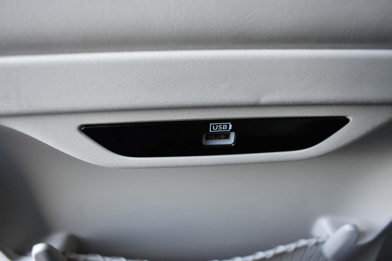 Used 2020 Chrysler Pacifica Limited image 54