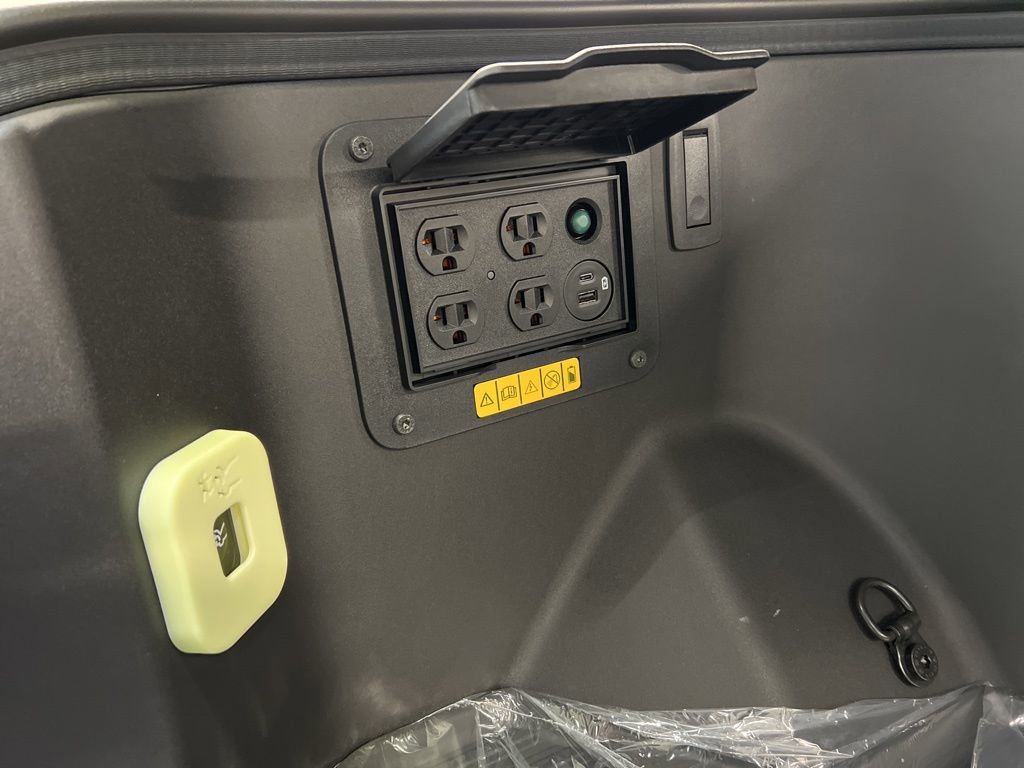 New 2025 Ford F150 Lightning Lariat image 42