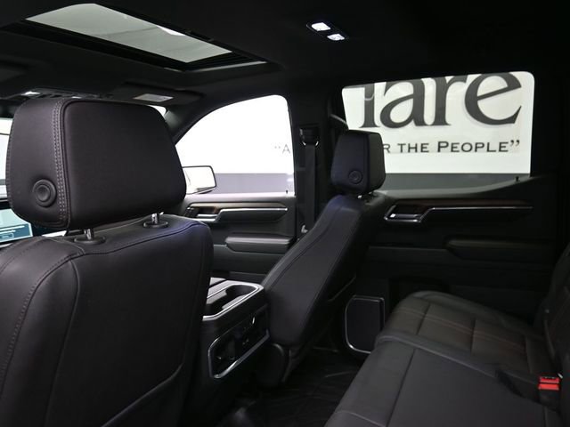Used 2023 Chevrolet Silverado 1500 High Country w/ Technology Package AWD/4WD image 24