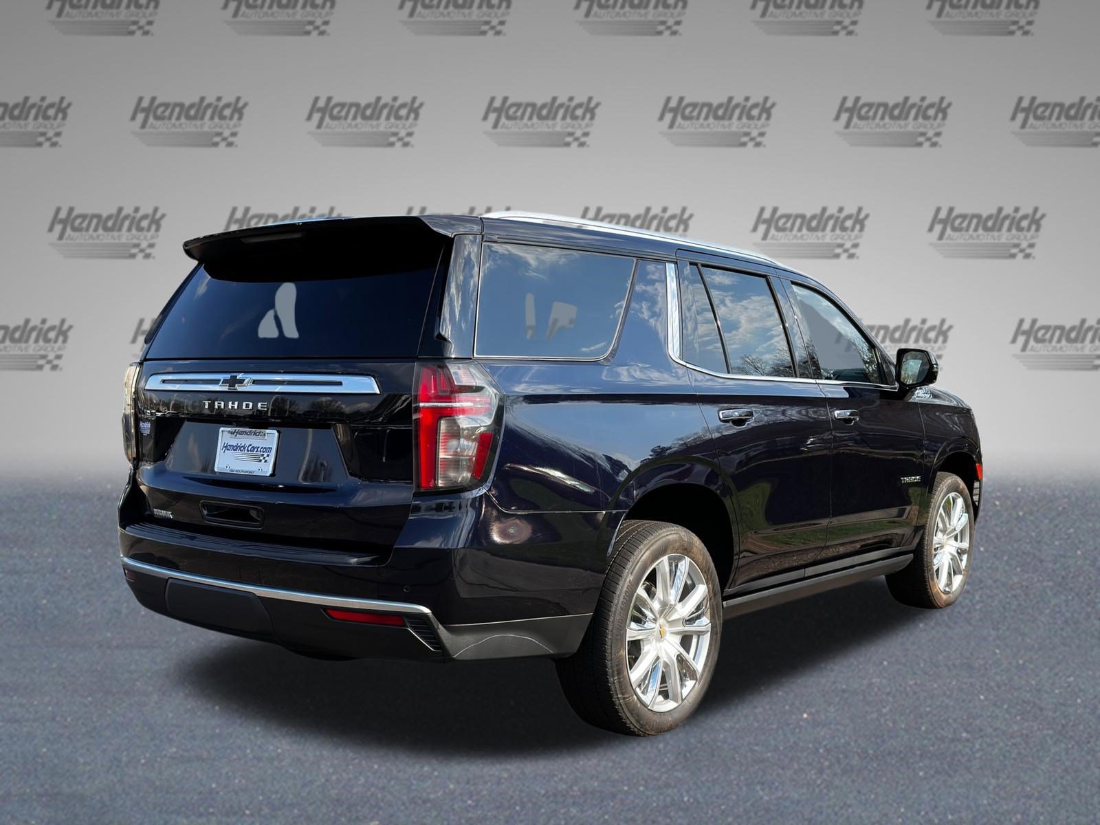 Used 2024 Chevrolet Tahoe High Country AWD/4WD image 10