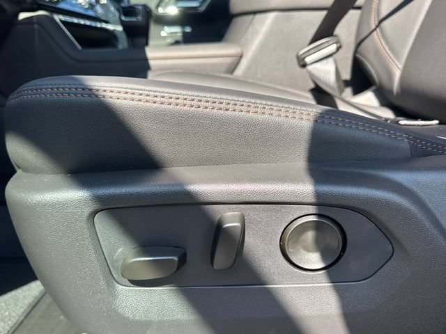 New 2026 GMC Sierra 1500 AT4 w/ AT4 Premium Package AWD/4WD image 14