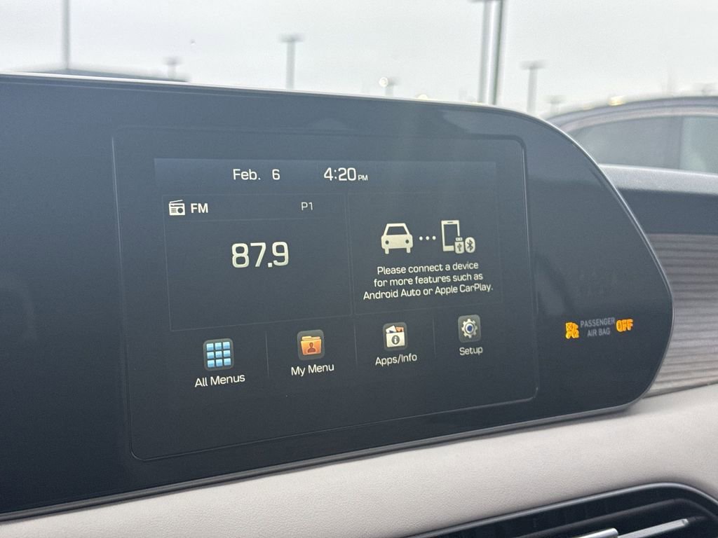 Used 2020 Hyundai Santa Fe SEL w/ Convenience + Premium Package image 16