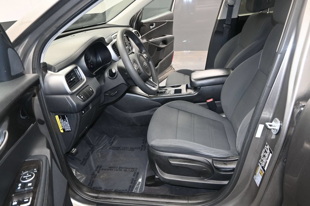 Used 2017 Kia Sorento AWD image 18