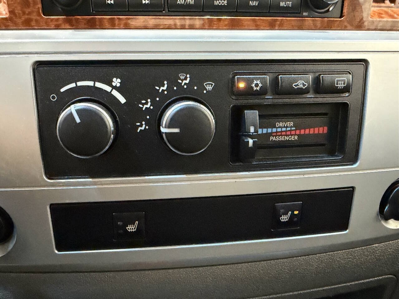 Used 2006 Dodge Ram 3500 Truck Laramie w/ Protection Group AWD/4WD image 38