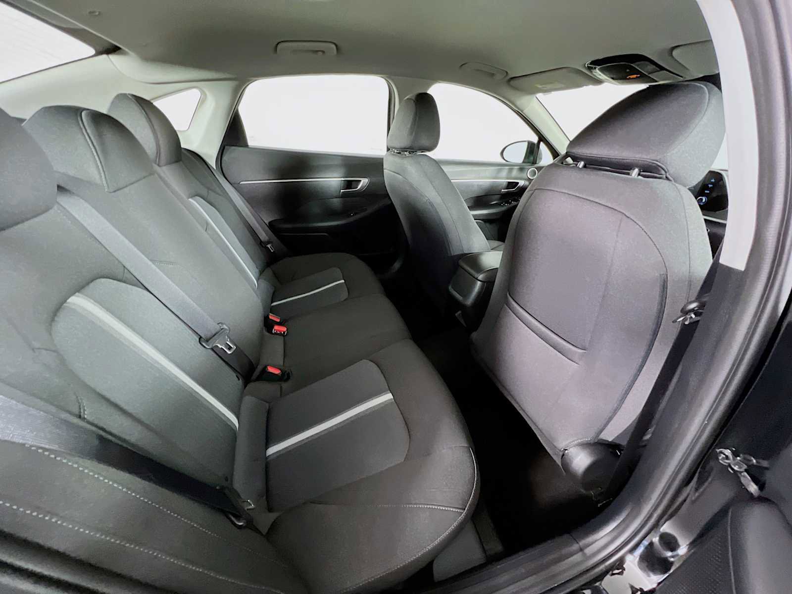 Certified 2022 Hyundai Sonata SE w/ Cargo Package FWD image 25
