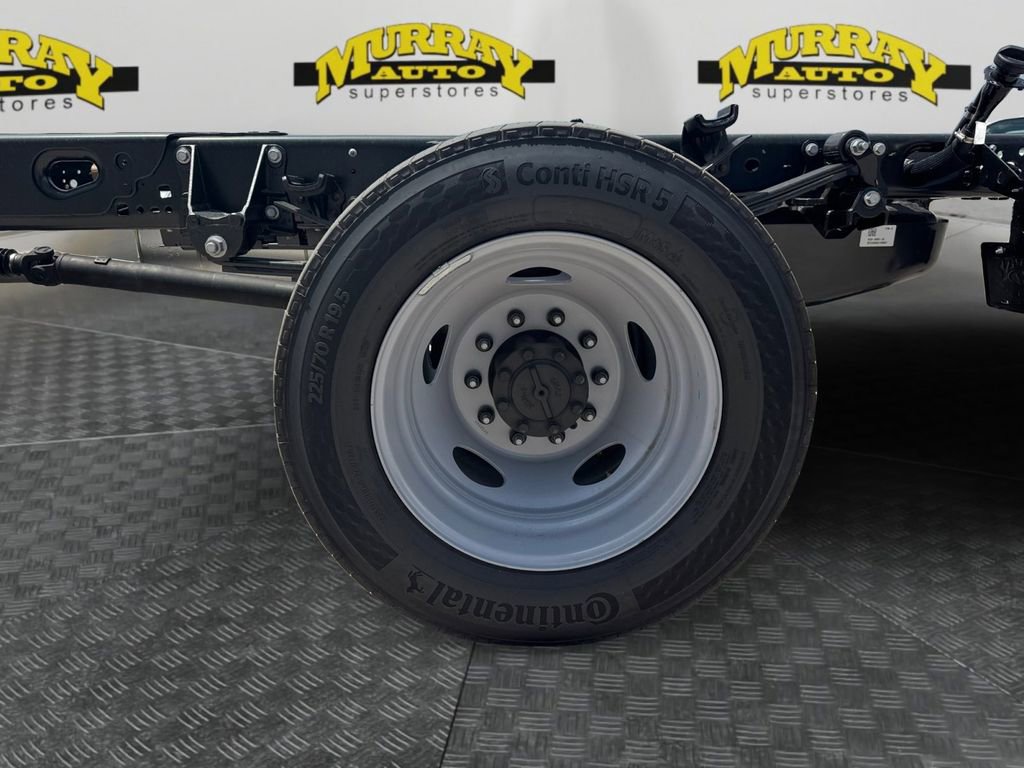 New 2026 Ford F550 4x4 Regular Cab Super Duty image 17