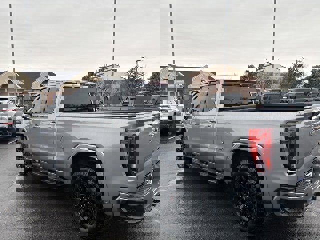 Used 2024 GMC Sierra 1500 Elevation w/ LPO, Elevation Black Package image 5