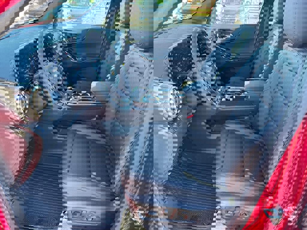 New 2026 Chevrolet Equinox LT w/ Convenience Package II image 4