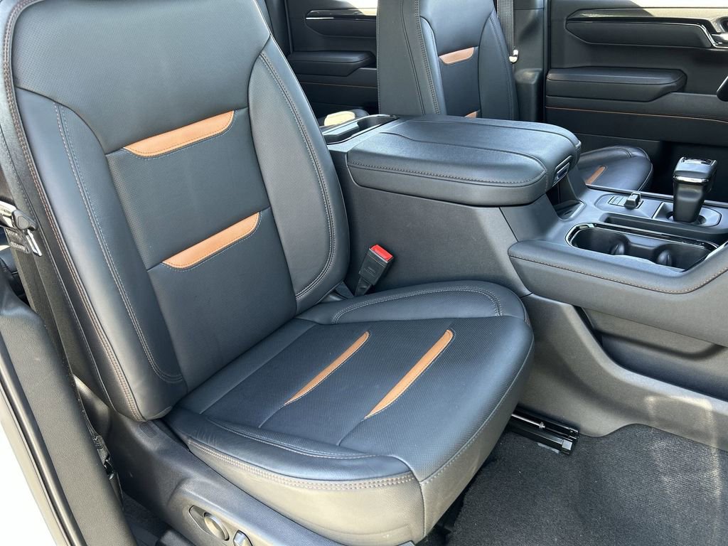 Used 2025 GMC Sierra 1500 AT4 w/ Technology Package AWD/4WD image 27