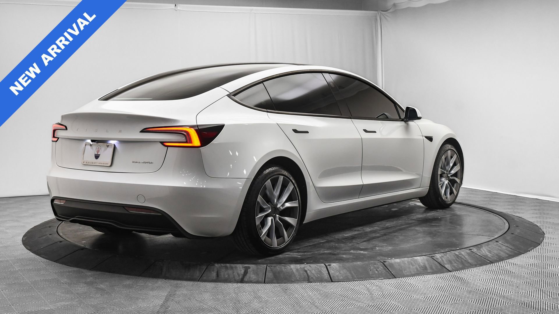 Used 2025 Tesla Model 3 Long Range image 9