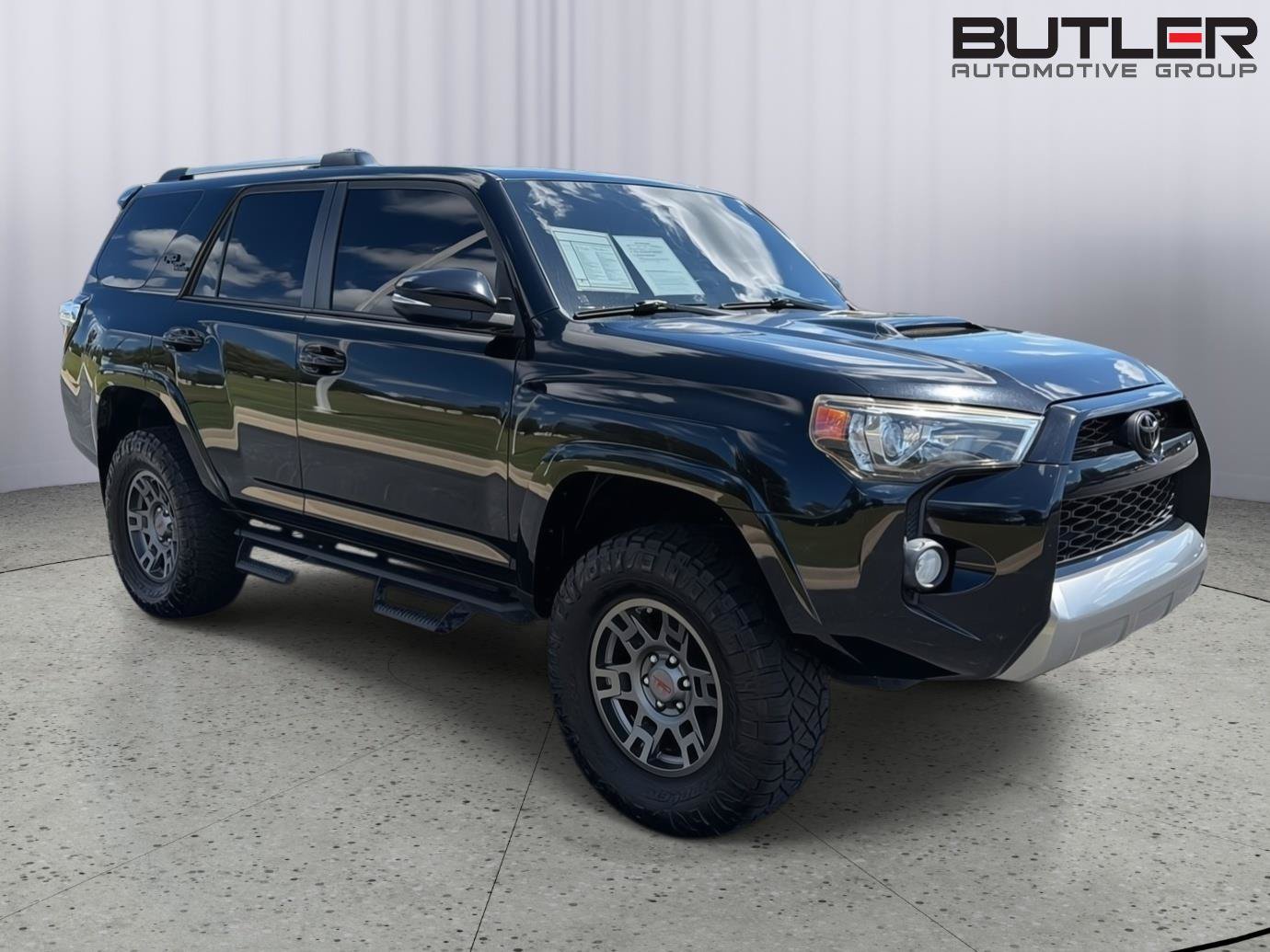 Used 2018 Toyota 4Runner TRD Off-Road Premium AWD/4WD image 8