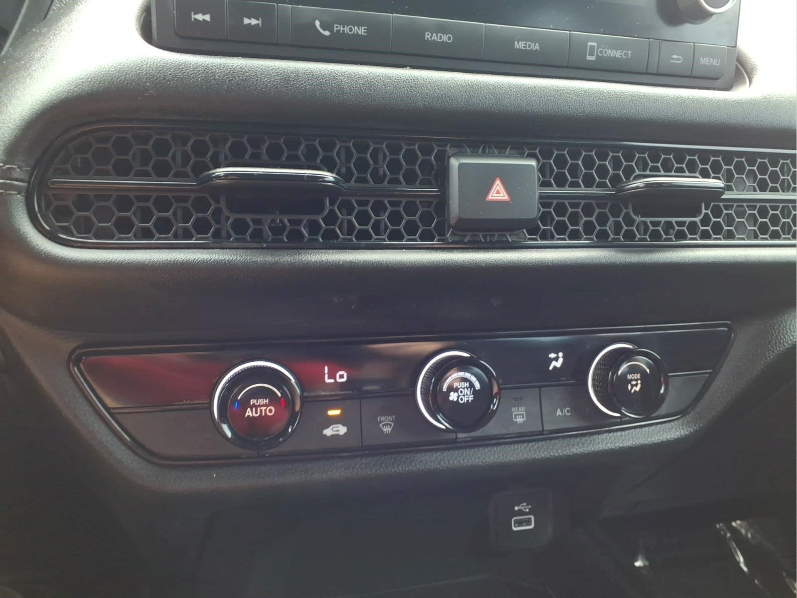 Certified 2024 Honda HR-V LX image 18