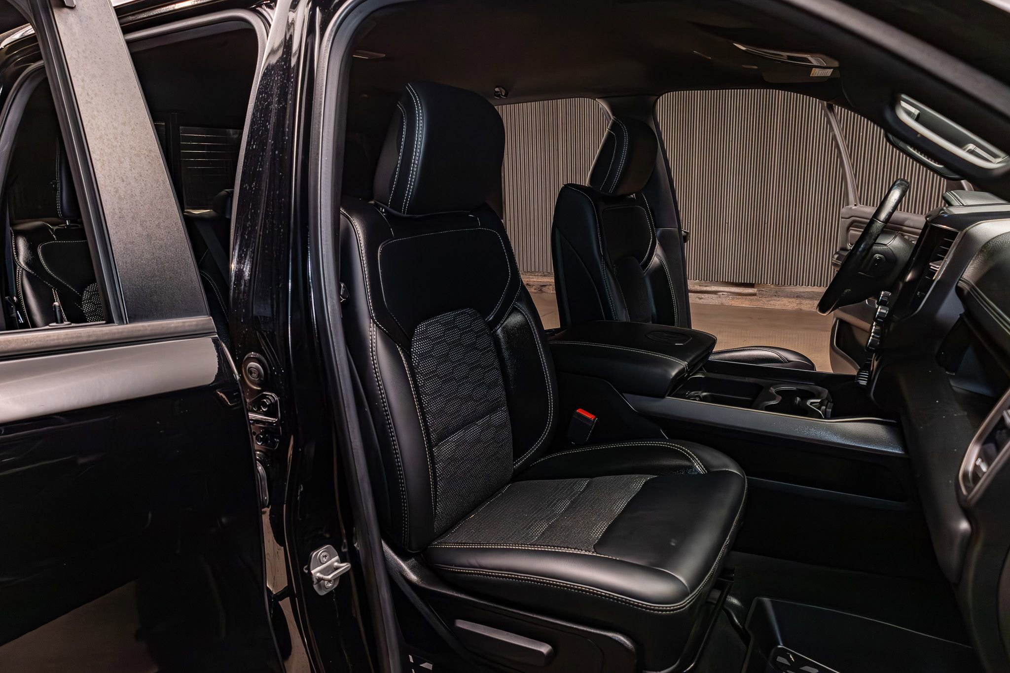 Used 2020 RAM 1500 Sport w/ Level 2 Equipment Goup w/2_L image 26