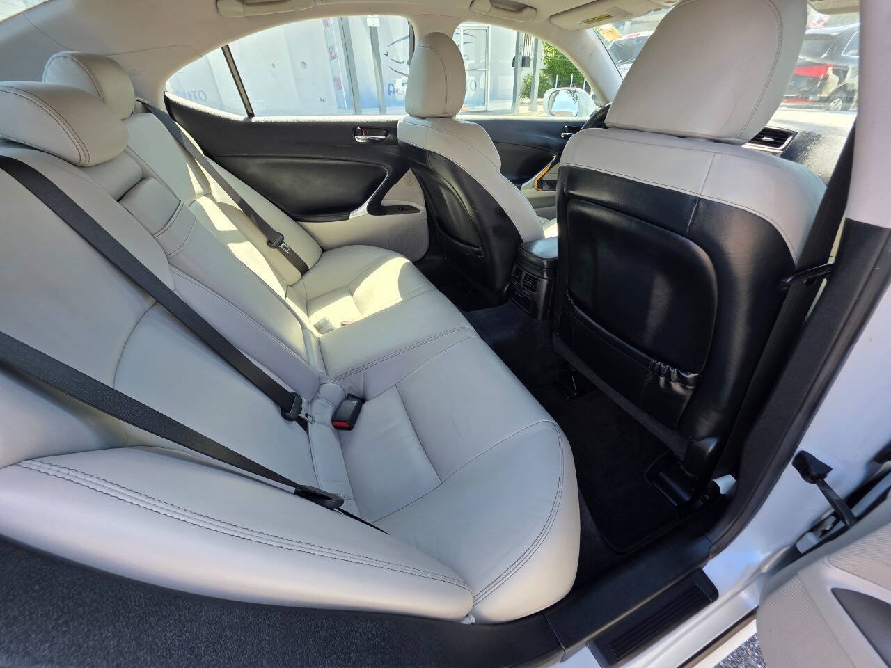 Used 2010 Lexus IS 250 RWD image 11