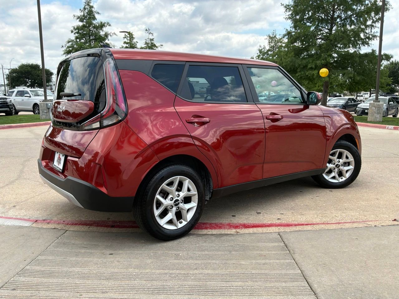 Used 2025 Kia Soul LX w/ LX Technology Package FWD image 6