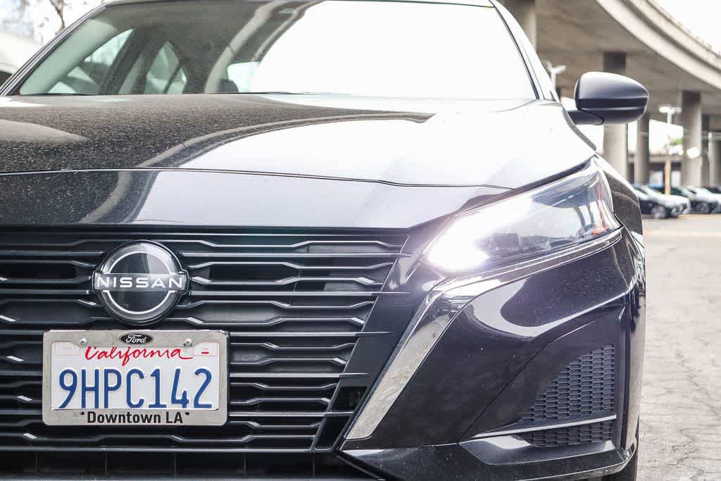 Used 2024 Nissan Altima 2.5 SV image 4