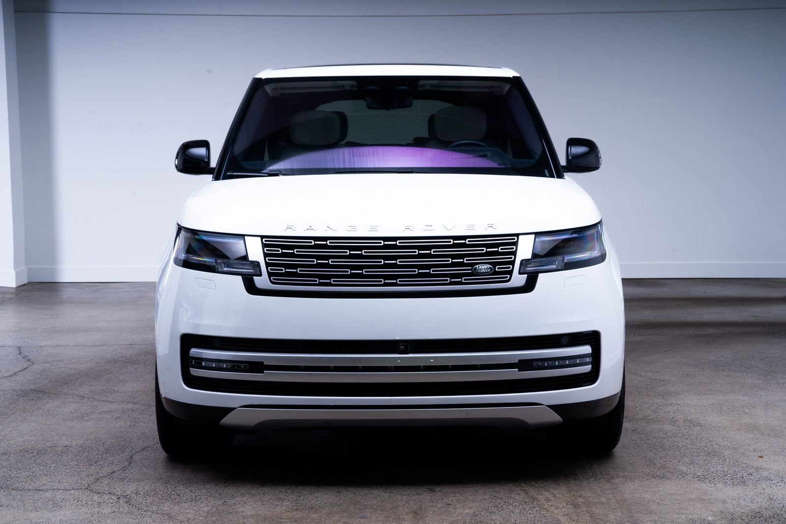 Used 2023 Land Rover Range Rover Autobiography AWD/4WD image 2