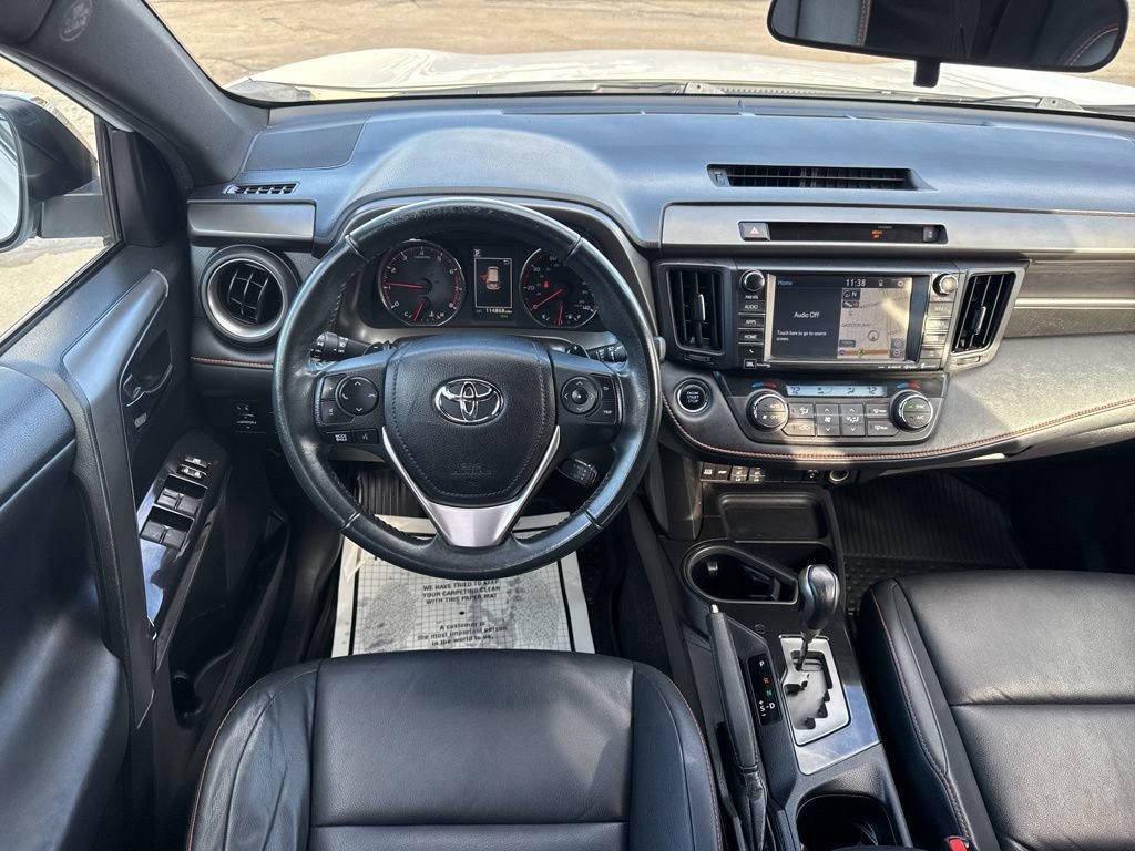 Used 2016 Toyota RAV4 SE image 26