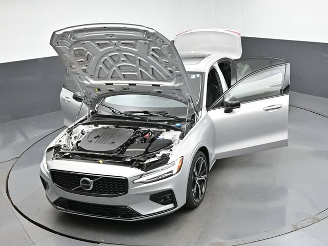 Used 2024 Volvo S60 B5 Plus AWD/4WD image 46