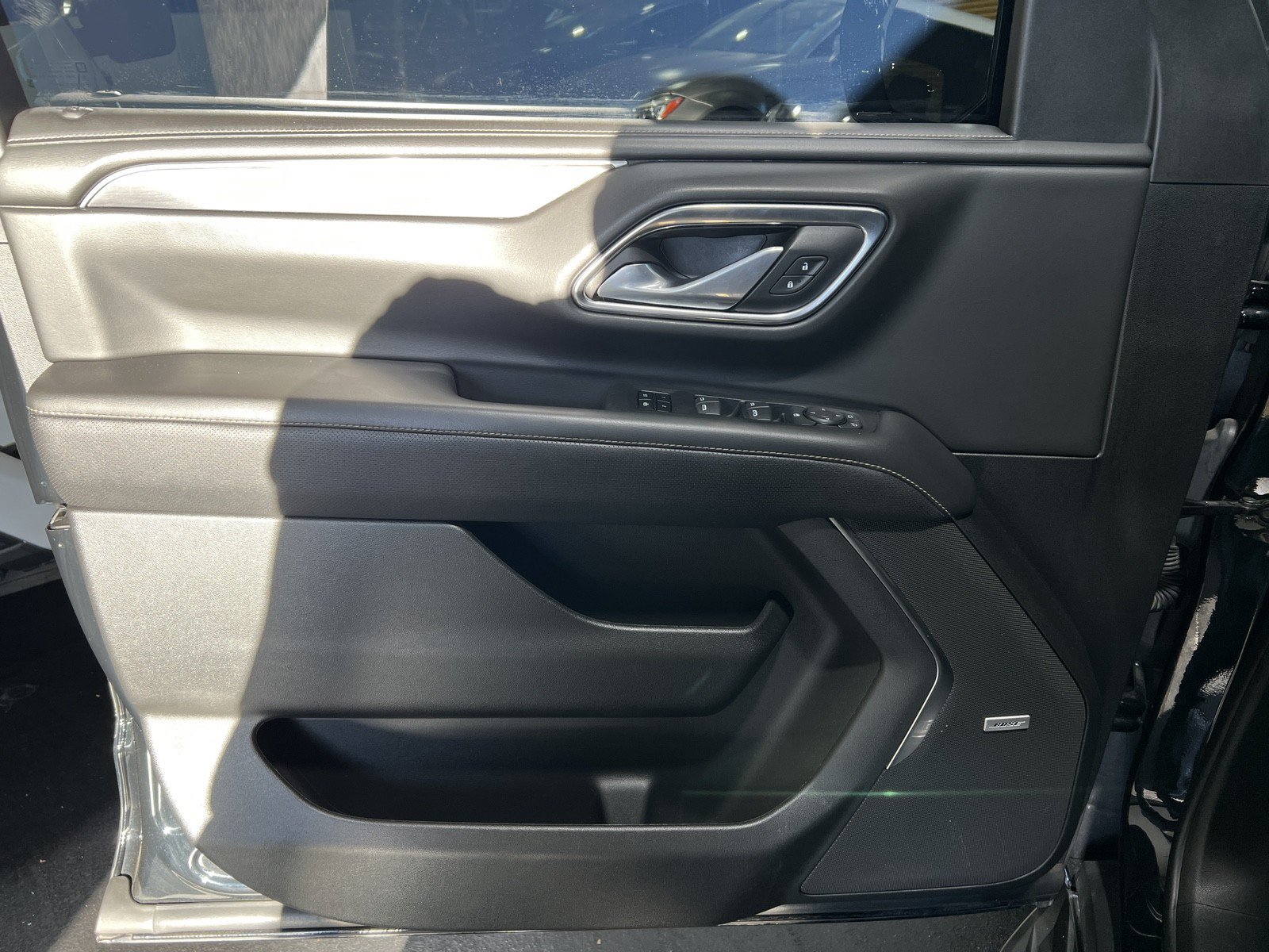 Used 2023 GMC Yukon XL SLT AWD/4WD image 27