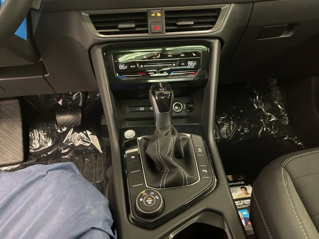 New 2026 Volkswagen Taos SE image 22