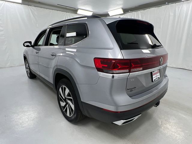 Used 2025 Volkswagen Atlas SE image 4