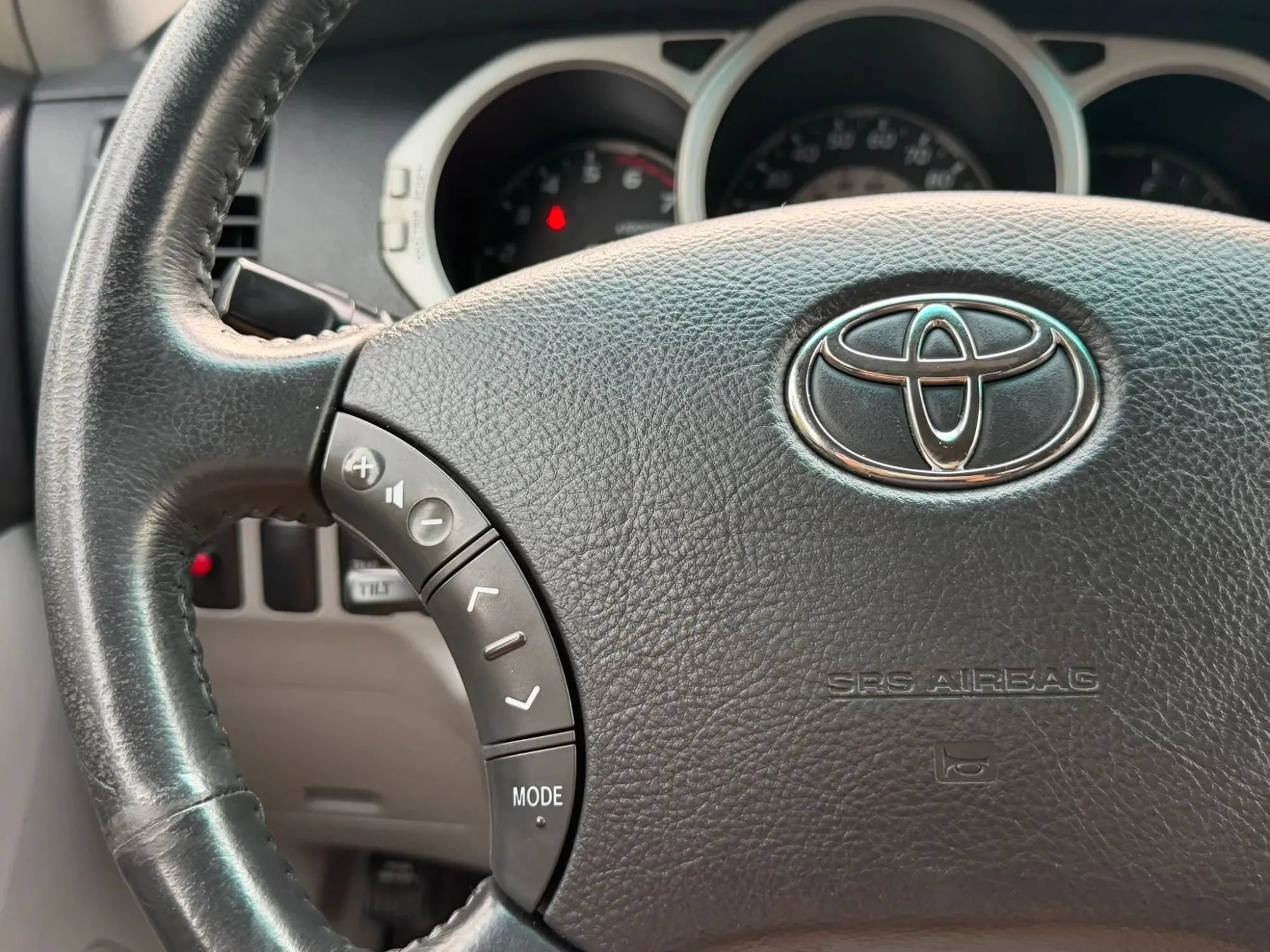 Used 2004 Toyota 4Runner Sport RWD image 26