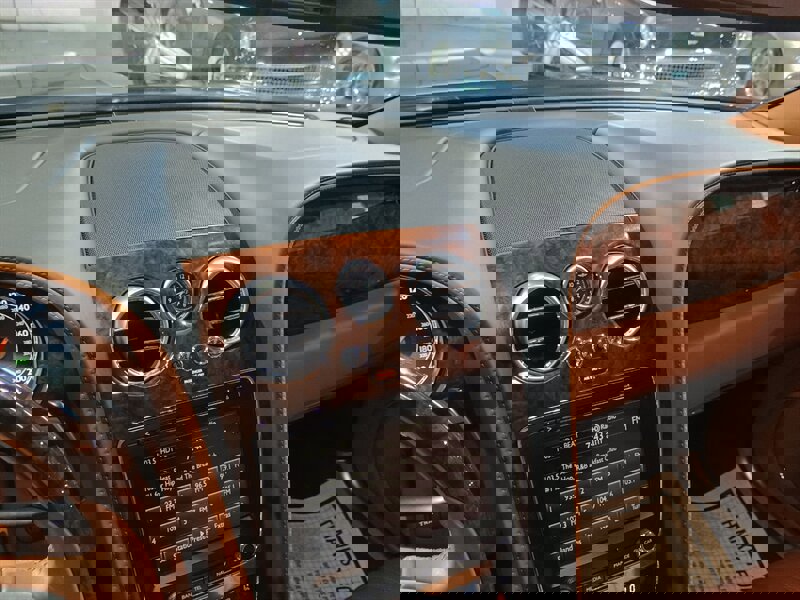 Used 2015 Bentley Flying Spur V8 image 22