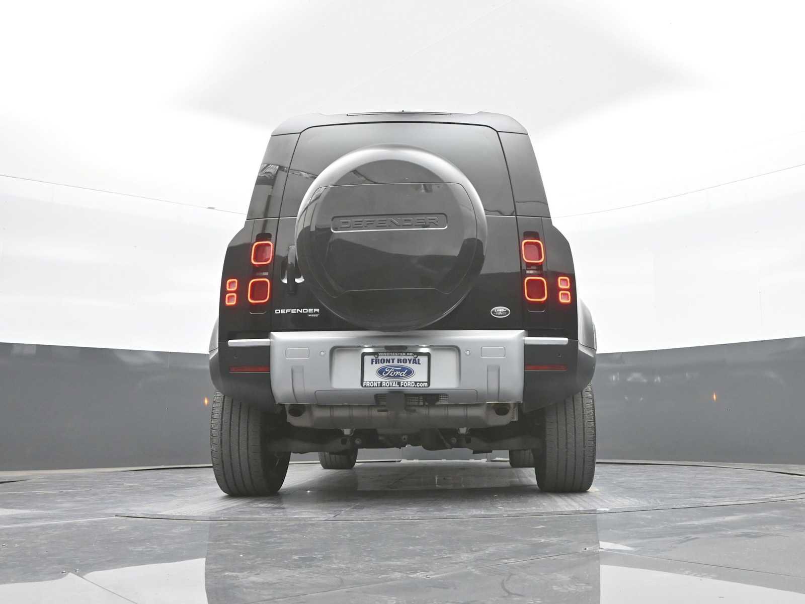Used 2023 Land Rover Defender 110 SE AWD/4WD image 40