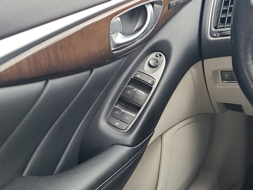 Used 2014 INFINITI Q50 Premium w/ Deluxe Touring Package AWD/4WD image 18
