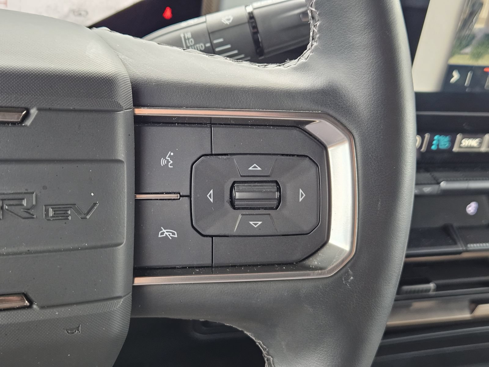 Used 2025 GMC Hummer EV 3X AWD/4WD image 28