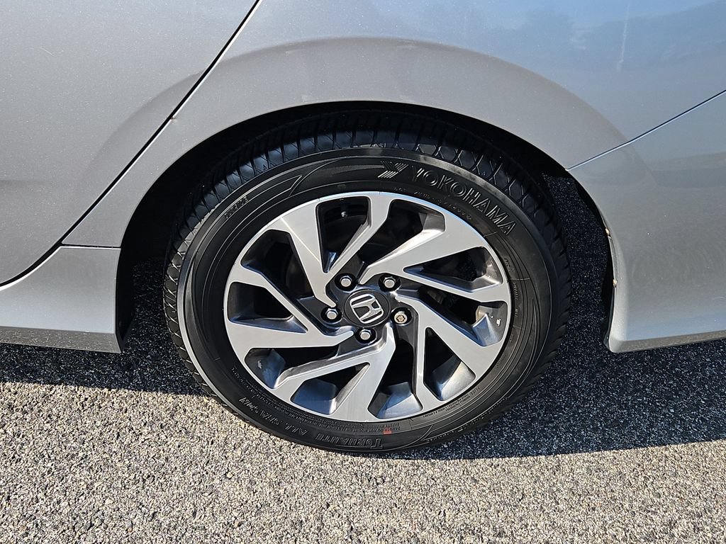 Used 2016 Honda Civic EX image 8
