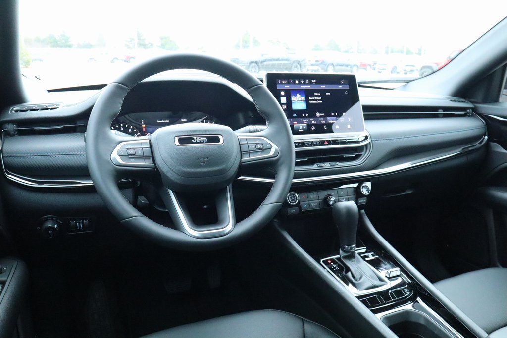 New 2026 Jeep Compass Latitude AWD/4WD image 2