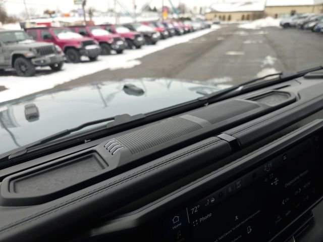 Used 2025 Jeep Wrangler Unlimited Sahara w/ Safety Group image 21