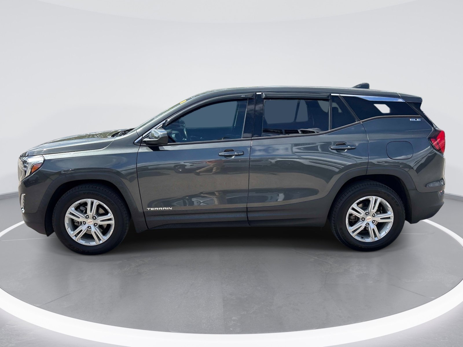 Used 2020 GMC Terrain SLE FWD image 5